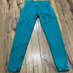 NVGTN emerald solid seamless leggings